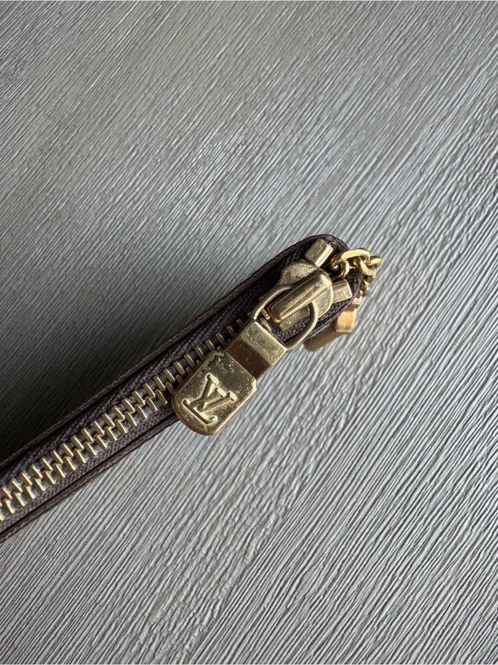 Louis Vuitton Key Pouch Monogram Canvas - LOWER PRICE! - Picture 6 of 12